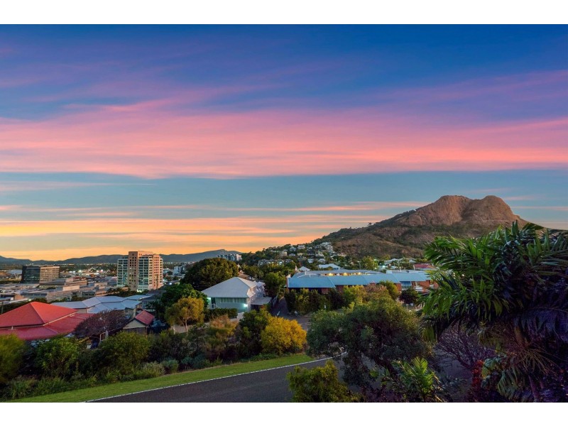 22/13-15 Hale Street, North Ward QLD 4810