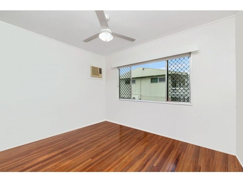 34 Renecol Avenue, Rasmussen QLD 4815