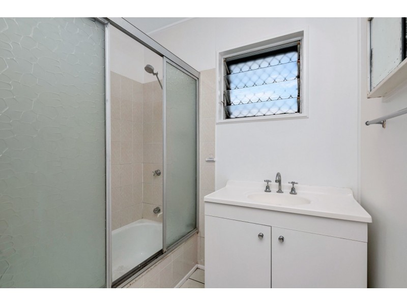 34 Renecol Avenue, Rasmussen QLD 4815