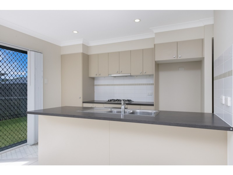 28 Riverparks Boulevard, Kelso QLD 4815