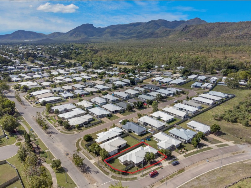 28 Riverparks Boulevard, Kelso QLD 4815