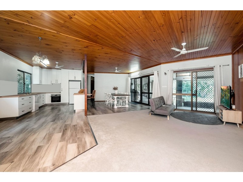 36 Mount Elliott Drive, Alligator Creek QLD 4816