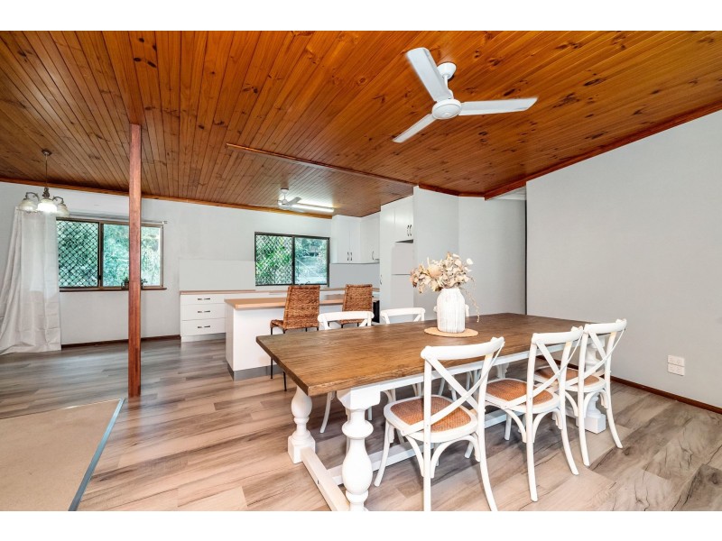 36 Mount Elliott Drive, Alligator Creek QLD 4816