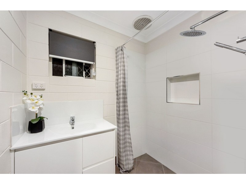 2/16-18 Benson Street, Rosslea QLD 4812