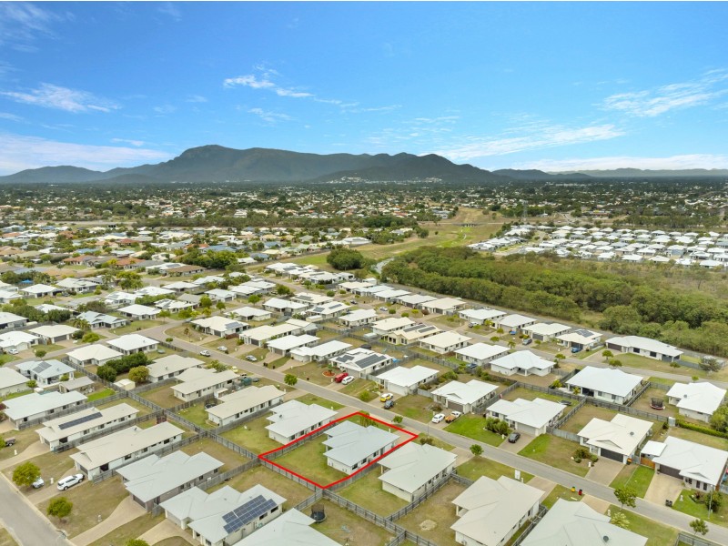 13 Lansing Street, Mount Louisa QLD 4814