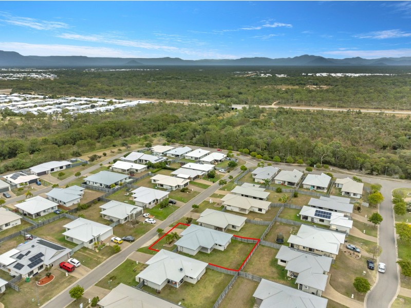 13 Lansing Street, Mount Louisa QLD 4814