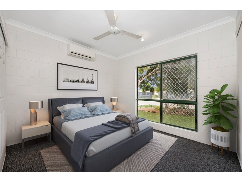 4 Lyndhurst Street, Mount Louisa QLD 4814