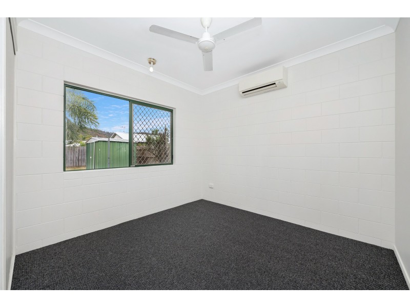 4 Lyndhurst Street, Mount Louisa QLD 4814