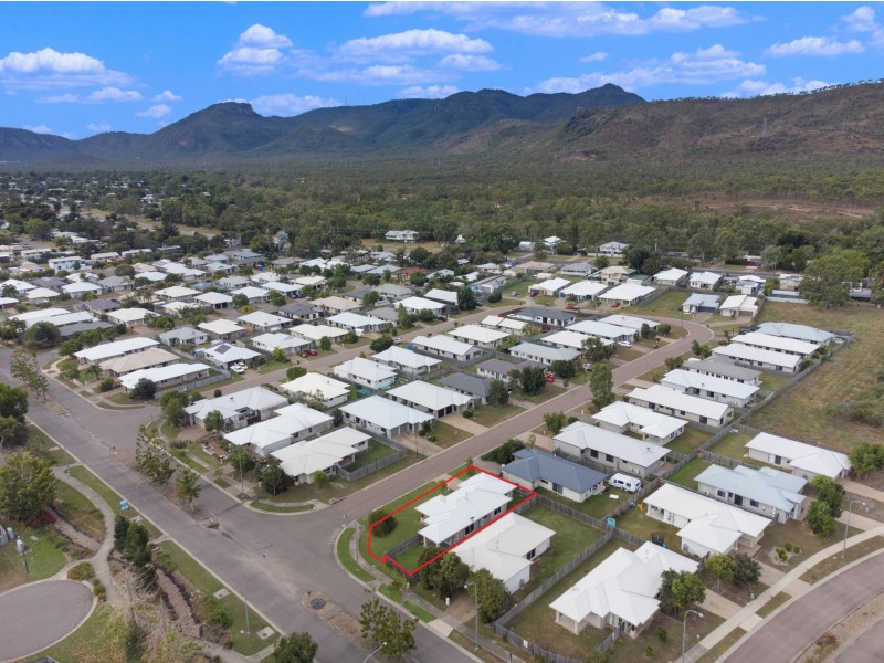 46 Hollanders Crescent, Kelso QLD 4815