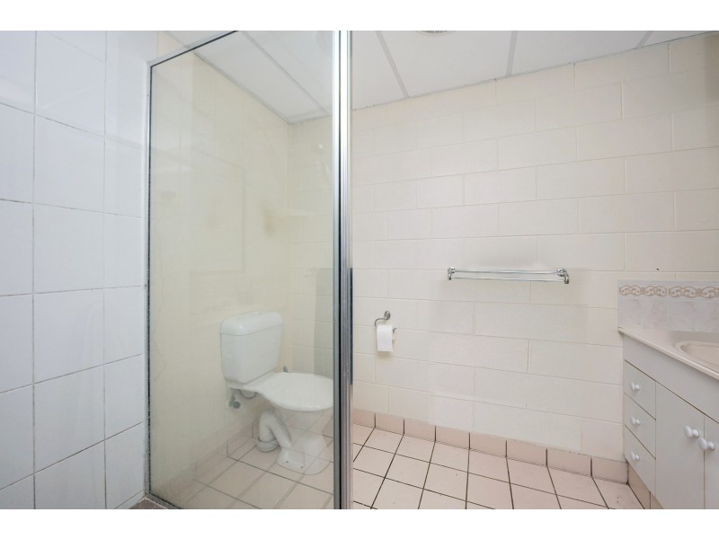 17/36-38 Henry Street, West End QLD 4810