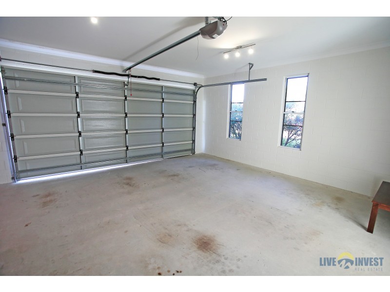 17 Hillock Crescent, Bushland Beach QLD 4818