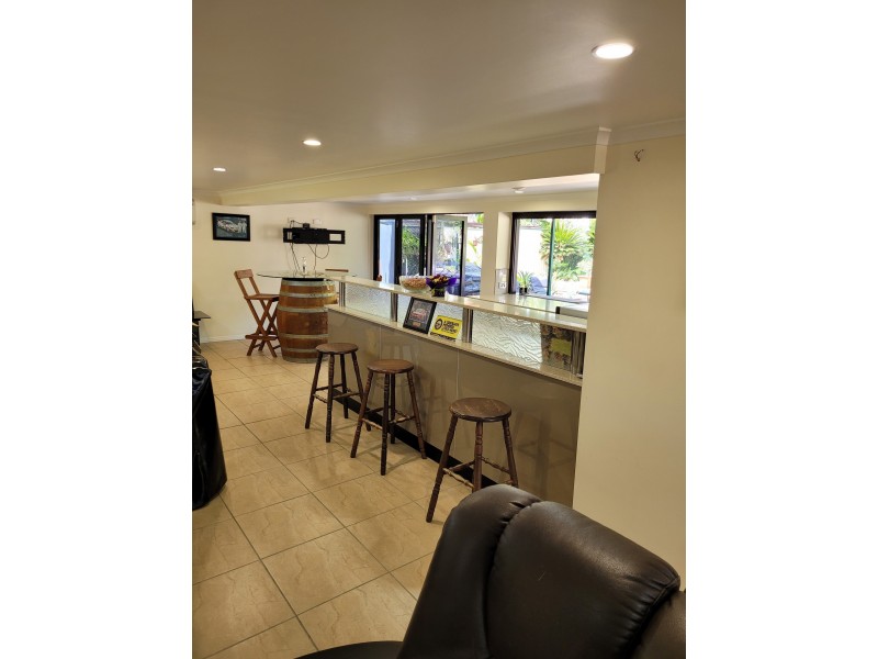 198 Charles Street, Cranbrook QLD 4814