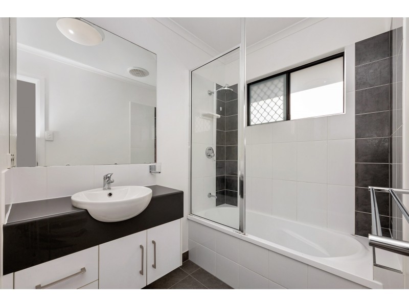 3 Smugglers Cove, Mount Low QLD 4818