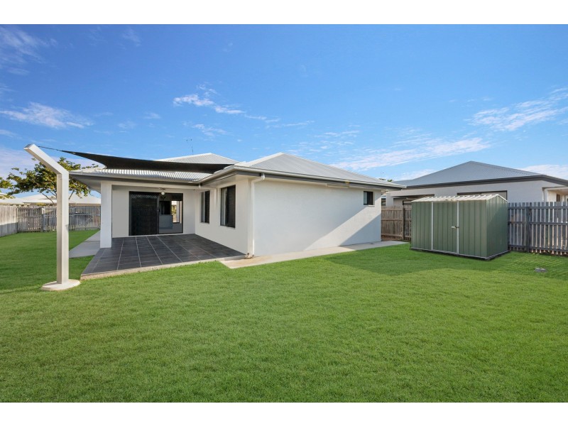 3 Smugglers Cove, Mount Low QLD 4818