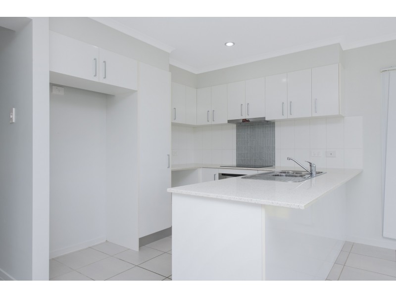 40 Hollanders Crescent, Kelso QLD 4815