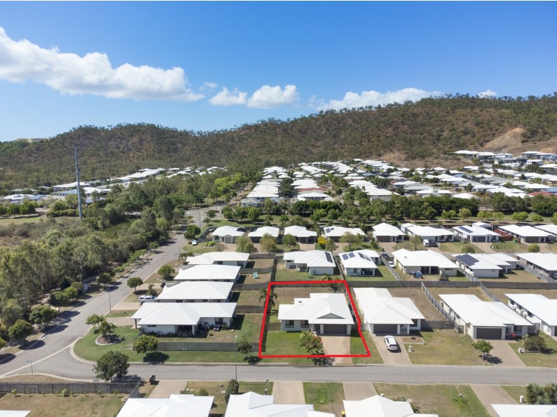 19 Lansing Street, Mount Louisa QLD 4814