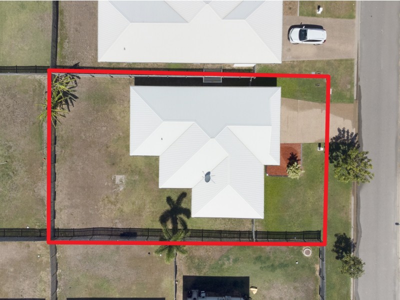 19 Lansing Street, Mount Louisa QLD 4814