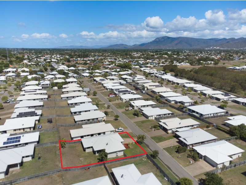 19 Lansing Street, Mount Louisa QLD 4814