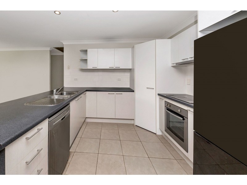 31 Summergold Street, Mount Low QLD 4818