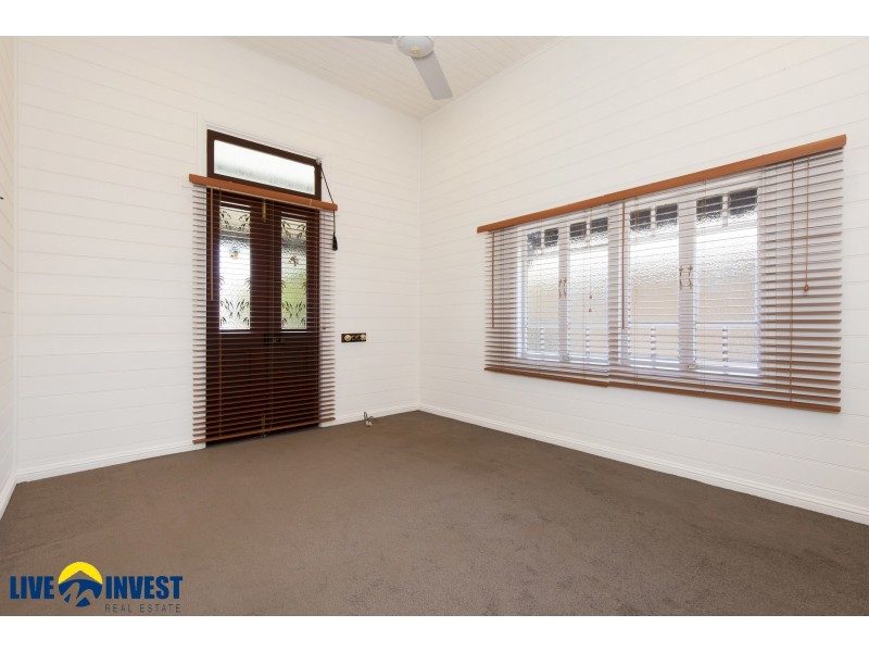 74 Kings Road, Hyde Park QLD 4812