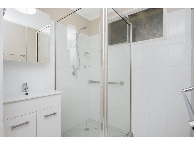 8 Samantha Street, Kelso QLD 4815