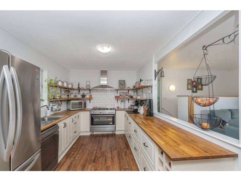 14 Hall Street, Kirwan QLD 4817