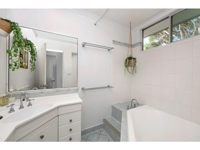 14 Hall Street, Kirwan QLD 4817