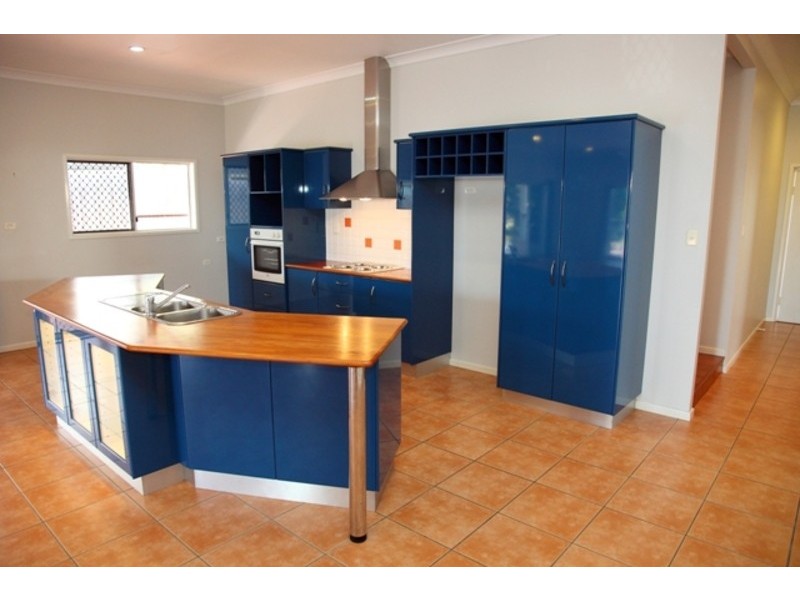 11 St Pauls Court, Mount Louisa QLD 4814