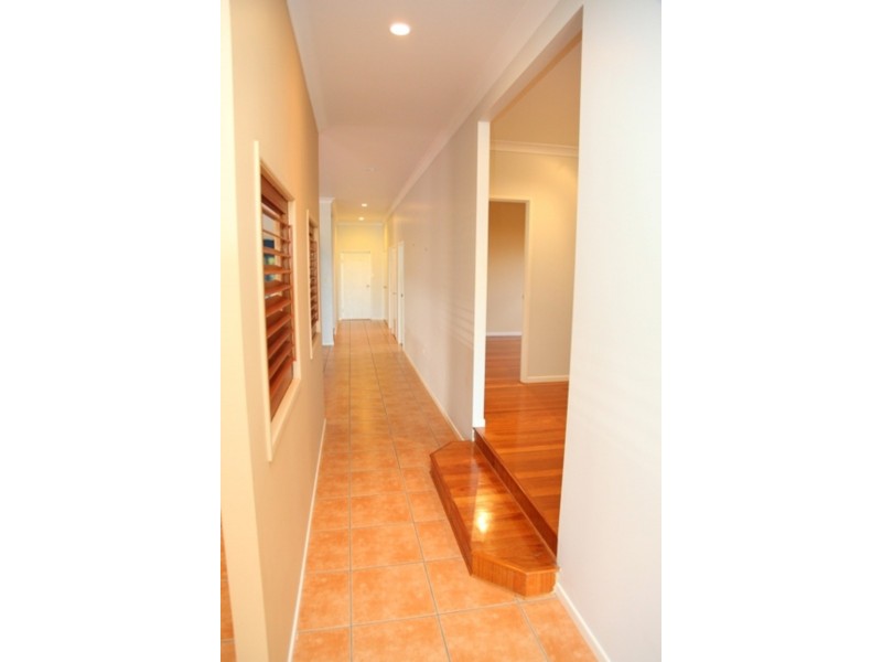 11 St Pauls Court, Mount Louisa QLD 4814