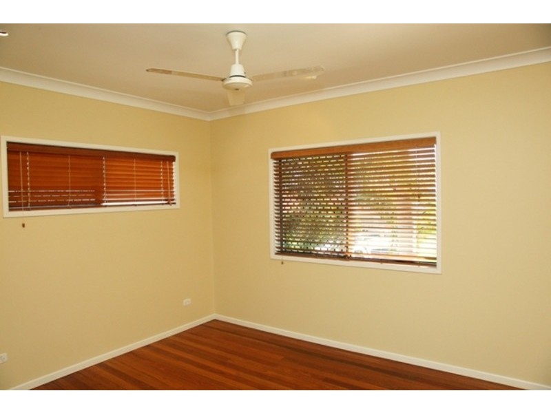 11 St Pauls Court, Mount Louisa QLD 4814