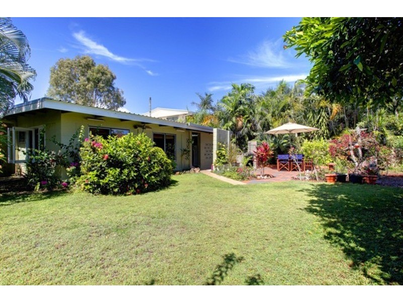 15 Sallows Street, Pallarenda QLD 4810