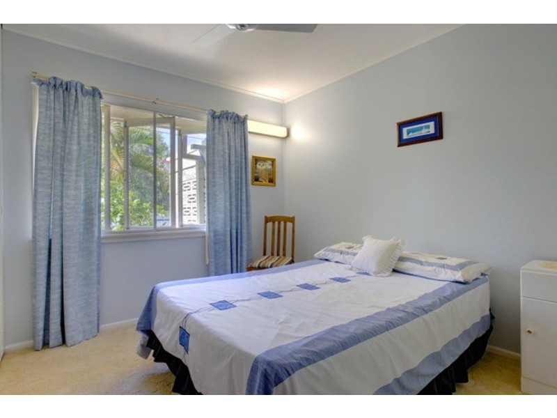 15 Sallows Street, Pallarenda QLD 4810