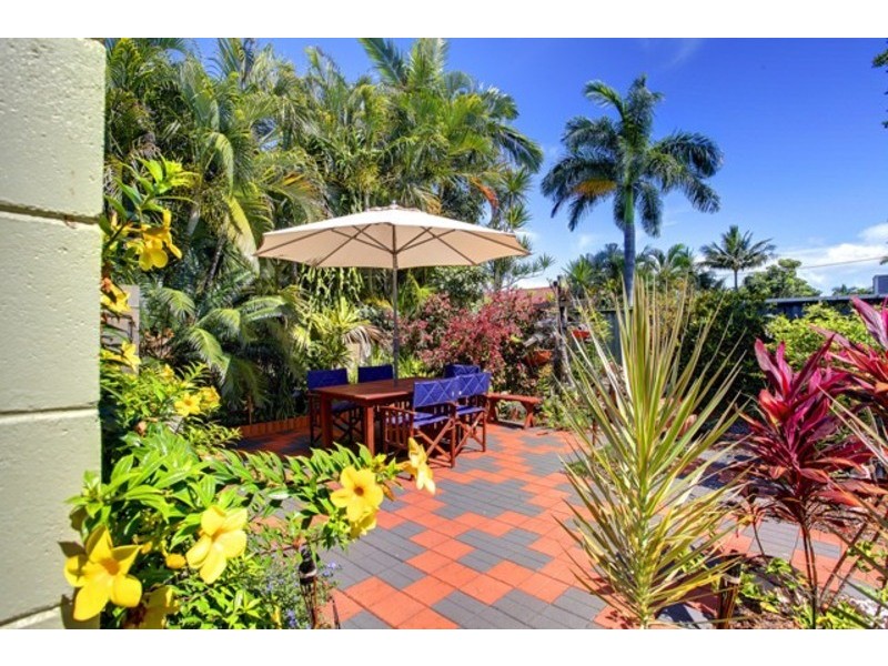 15 Sallows Street, Pallarenda QLD 4810