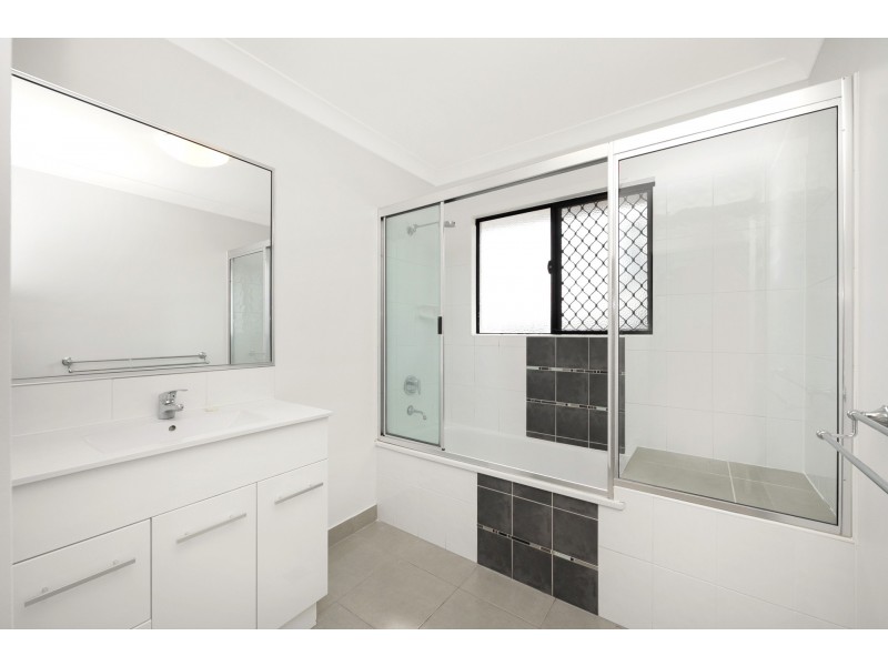 60 Franklin Drive, Mount Louisa QLD 4814