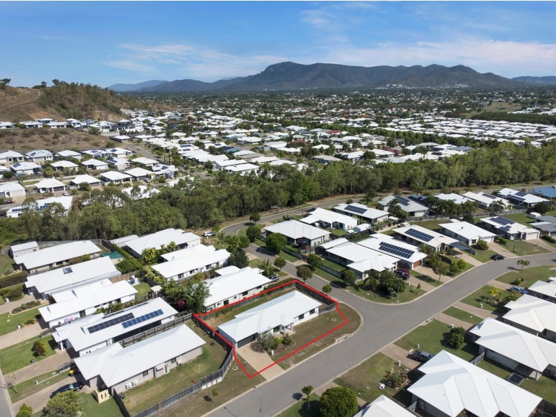 60 Franklin Drive, Mount Louisa QLD 4814