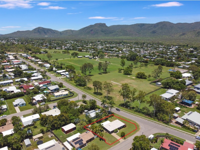 16 Guinane Street, Kelso QLD 4815