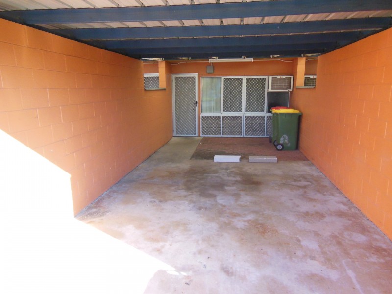 2/23 Carmody Street, Hermit Park QLD 4812