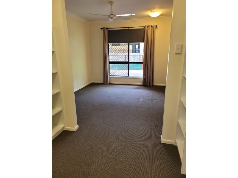 22 Strathburn Street, Mount Louisa QLD 4814