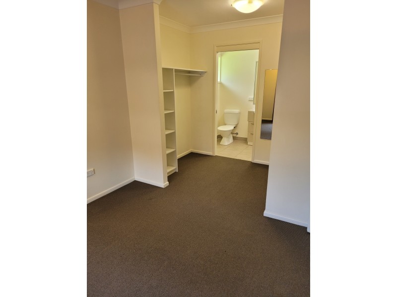 22 Strathburn Street, Mount Louisa QLD 4814