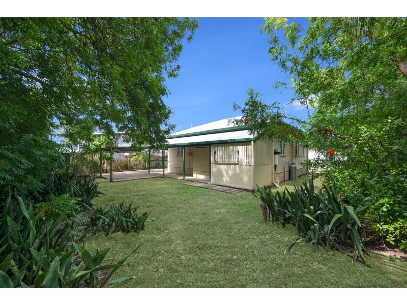 120 Miles Avenue, Kelso QLD 4815