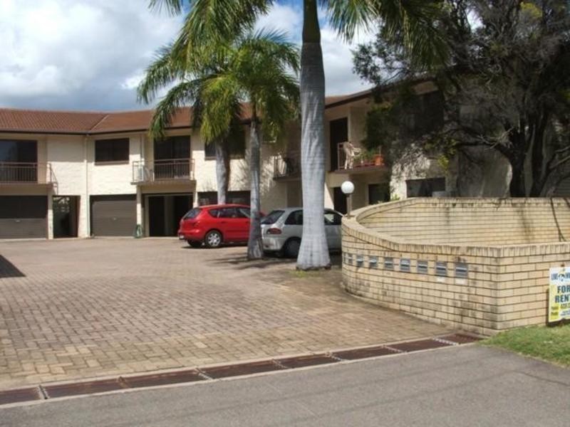 2/8 Goldring Street, Hermit Park QLD 4812