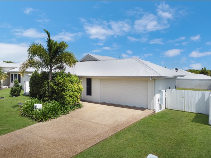 18 Baird Court, Bushland Beach QLD 4818