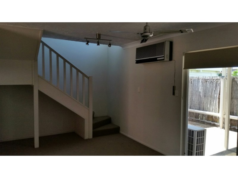 9/8 Gleeson Street, Hermit Park QLD 4812