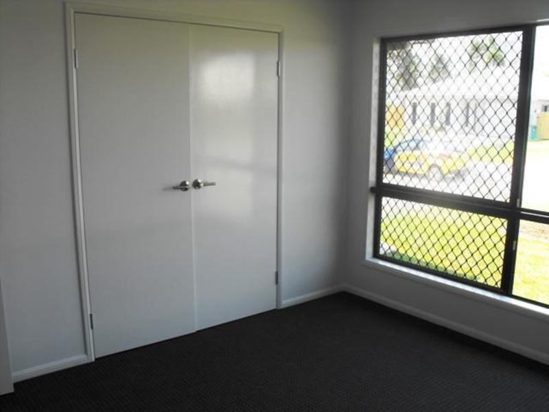2/2 Claret Close, Condon QLD 4815