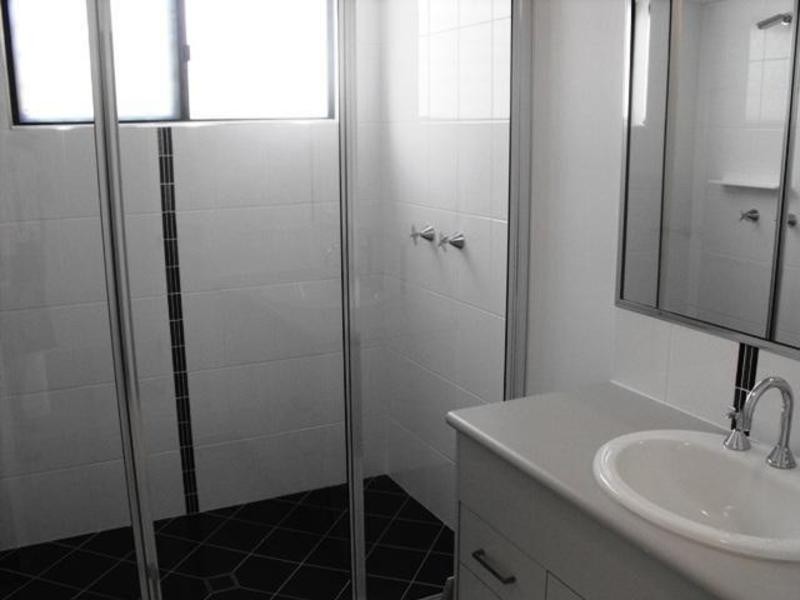 2/2 Claret Close, Condon QLD 4815