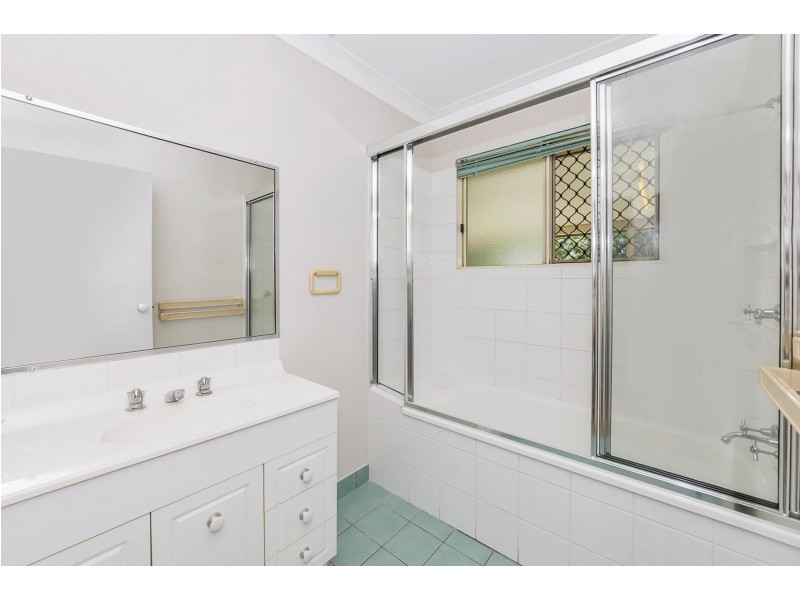 18 Lynette Street, Kelso QLD 4815