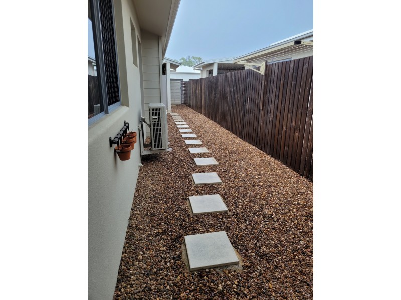 31 Darter Street, Oonoonba QLD 4811