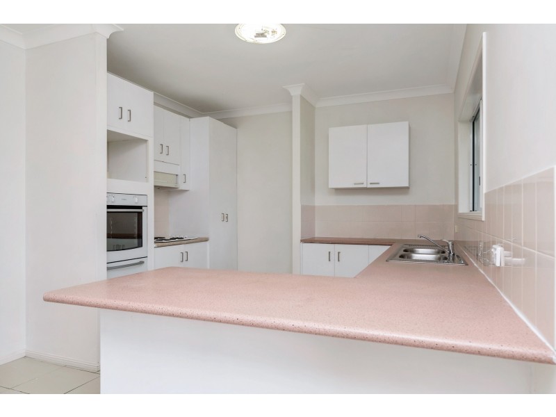 17 Feeney Avenue, Rasmussen QLD 4815