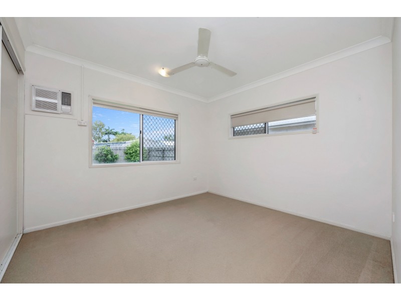 17 Feeney Avenue, Rasmussen QLD 4815