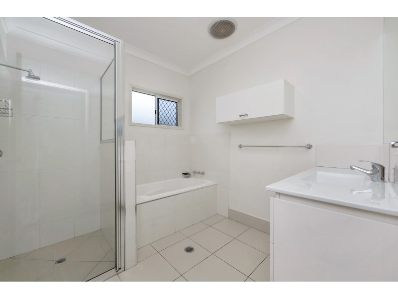 17 Feeney Avenue, Rasmussen QLD 4815